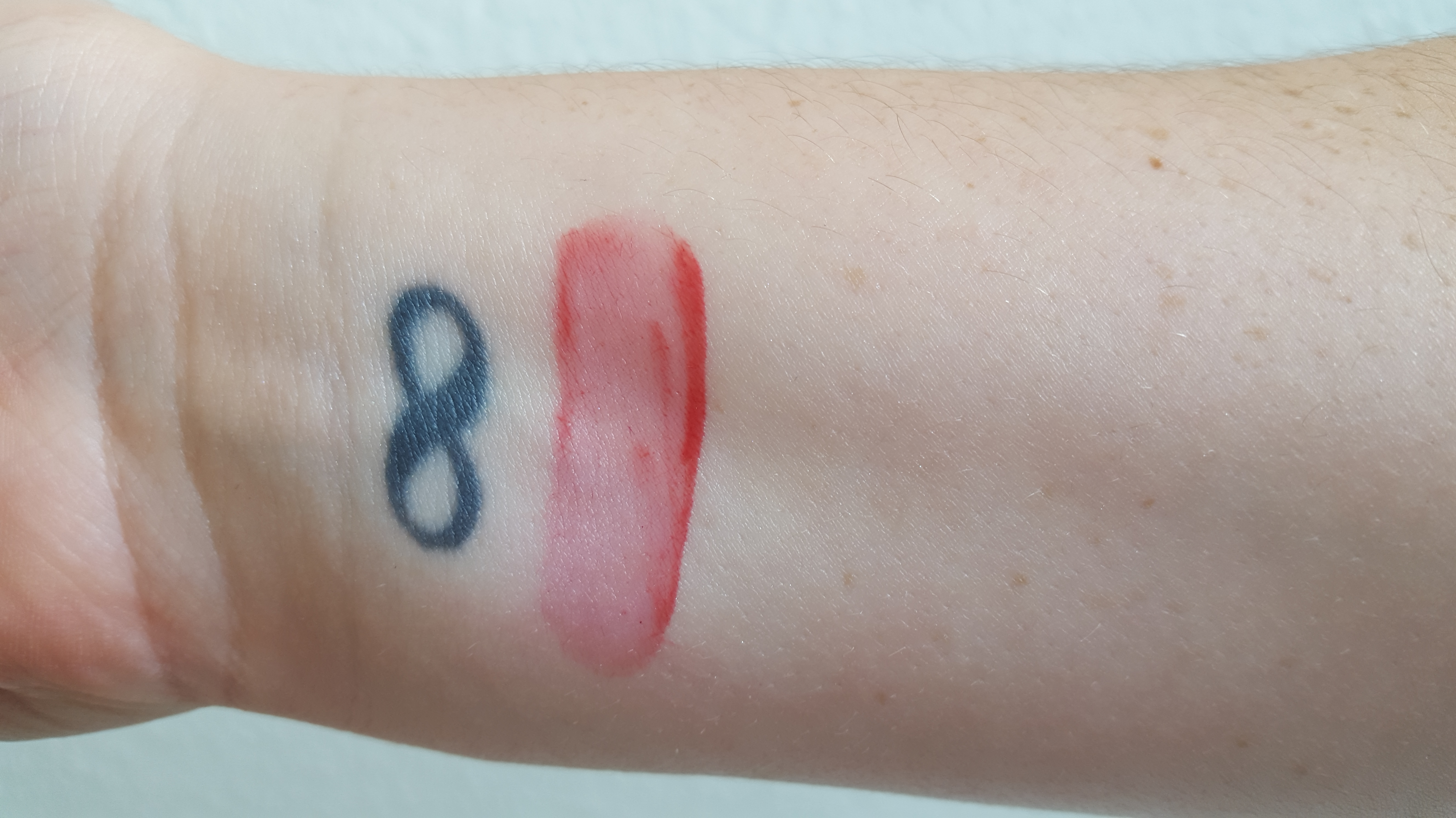 A swatch of the Emite Lip & Cheek Tint