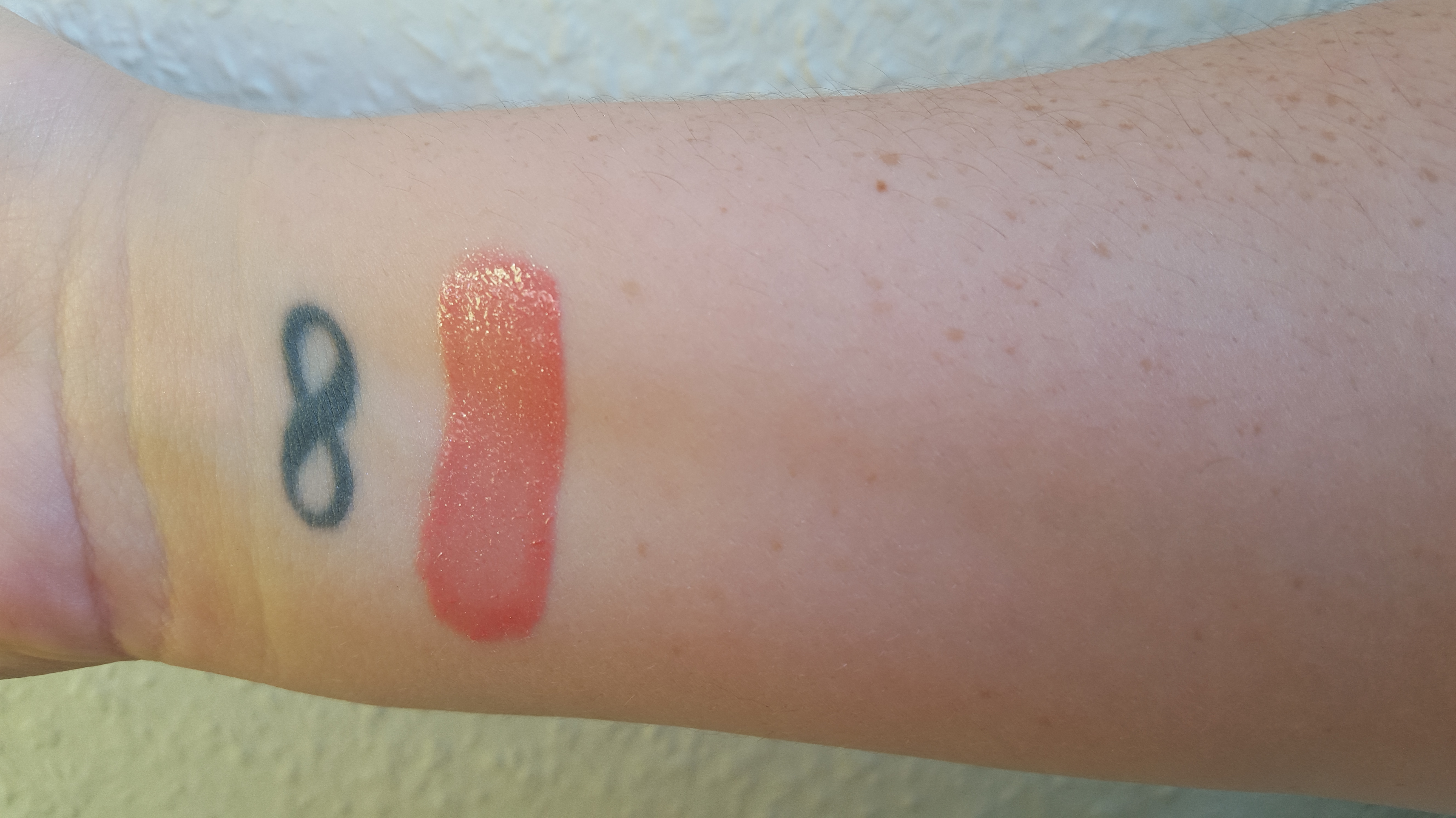 Swatch of the Mesauda Milano Extreme Gloss in Naïve
