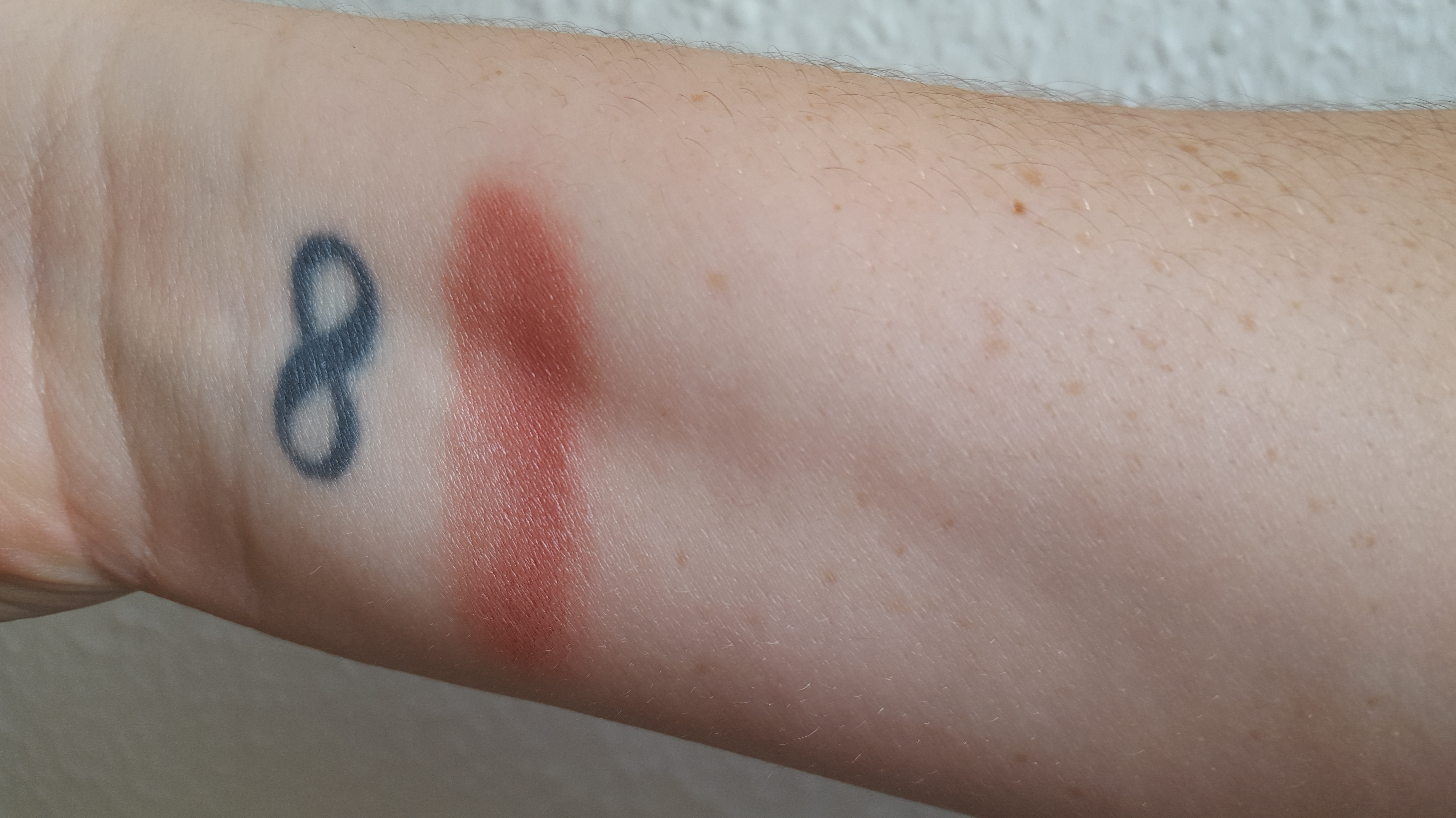 Swatch of the Uoga Uoga Natural Lip and Cheek Color in Tender