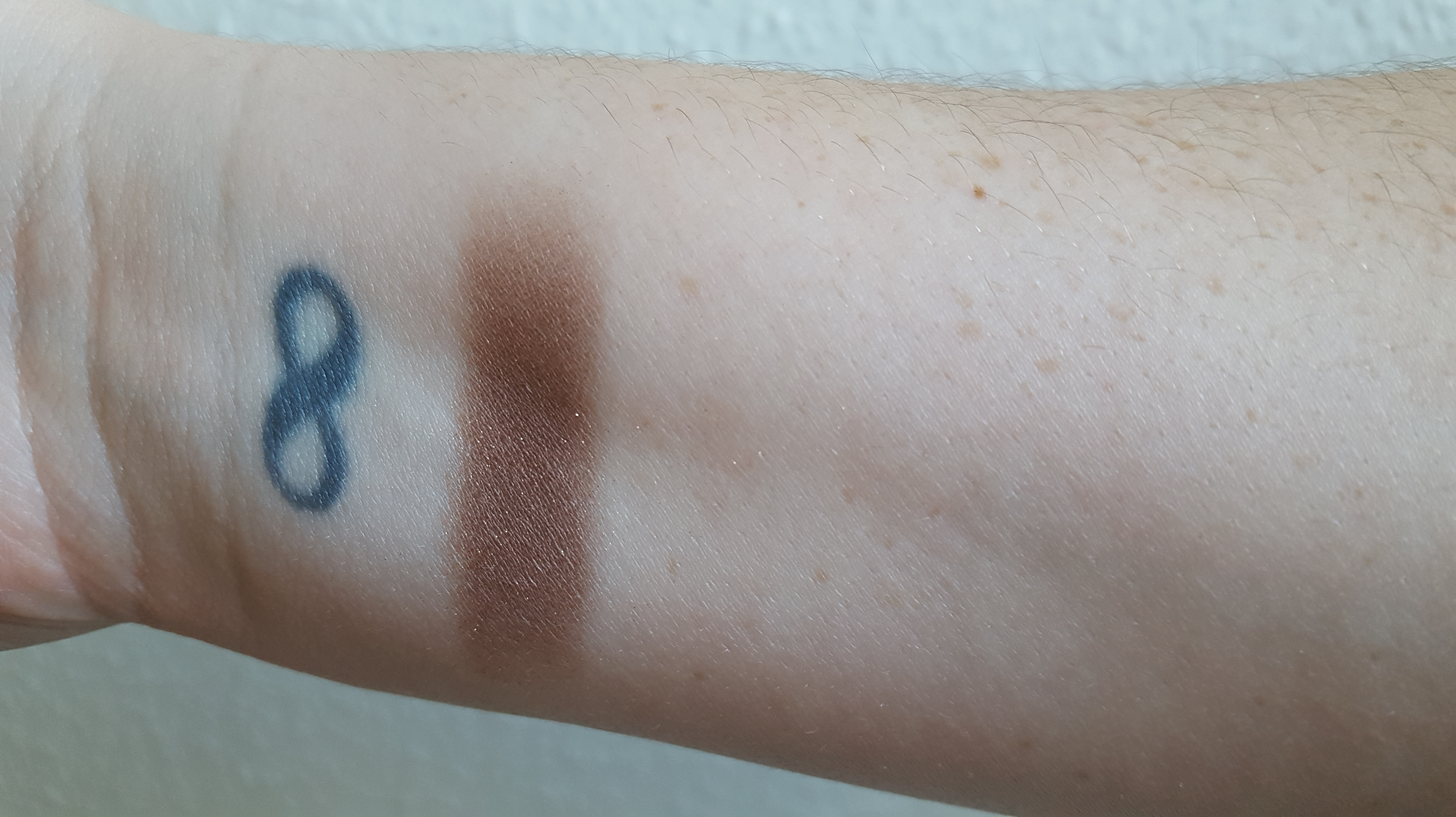 Swatch of the Tromborg Shadow in Passion